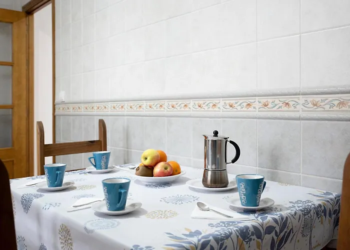 Aptº Jabega, Familias Y Parejas