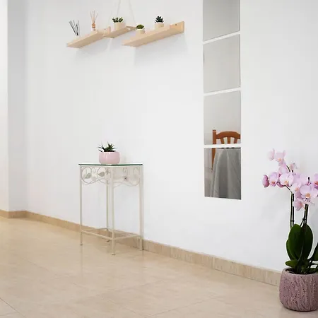 Aptº Jabega, Familias Y Parejas Apartment *
